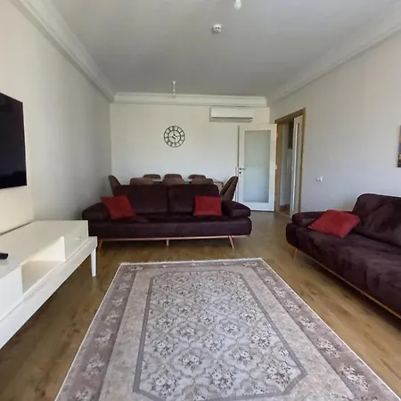 Lovely 2-Bedroom Condo With Pool Lejlighed