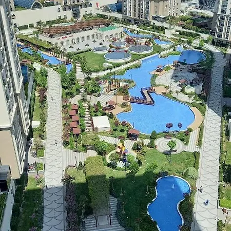 Lejlighed Lovely 2-Bedroom Condo With Pool Basaksehir